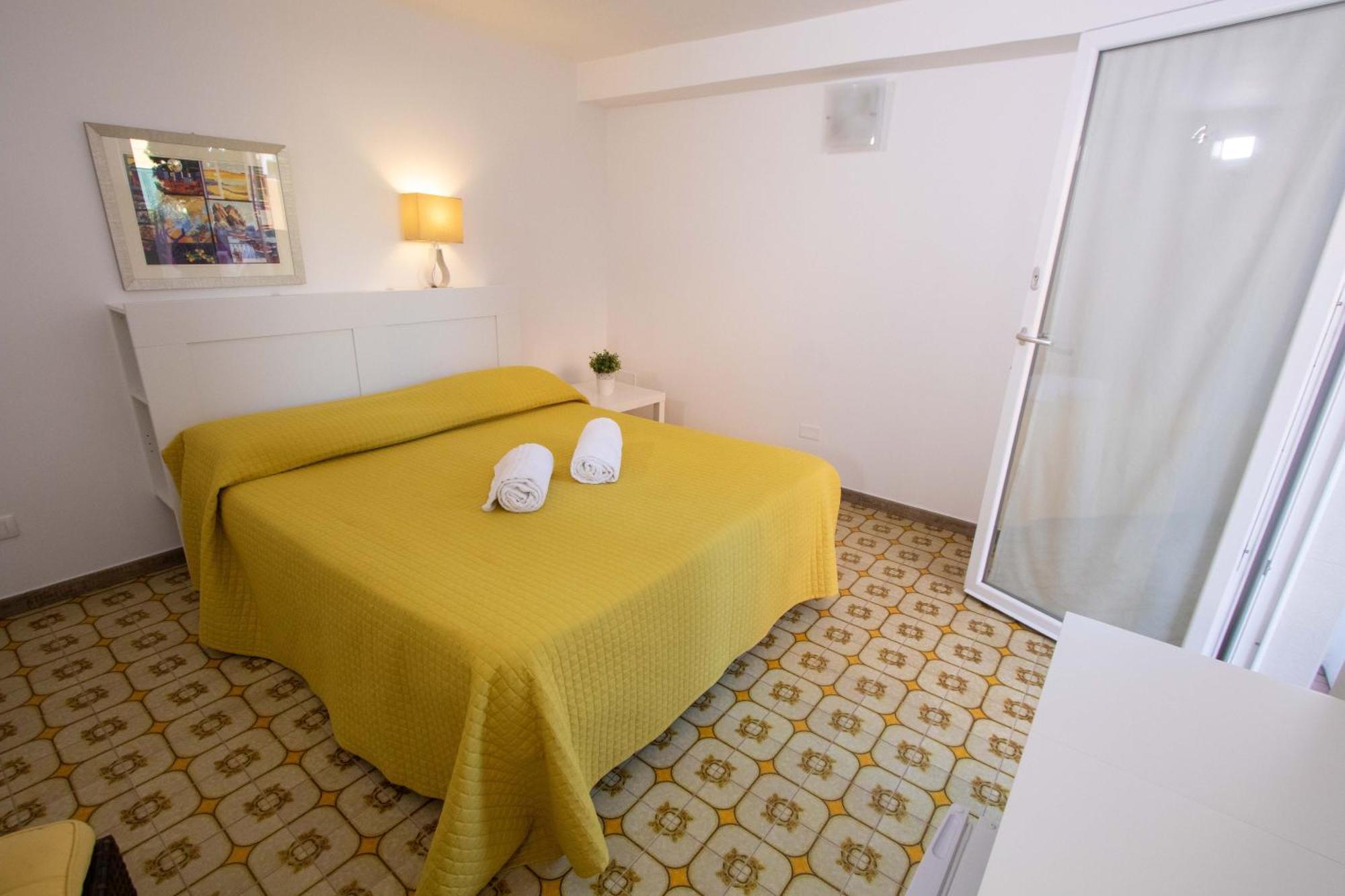 Le Torrette Rooms And Apartments Avola Ngoại thất bức ảnh